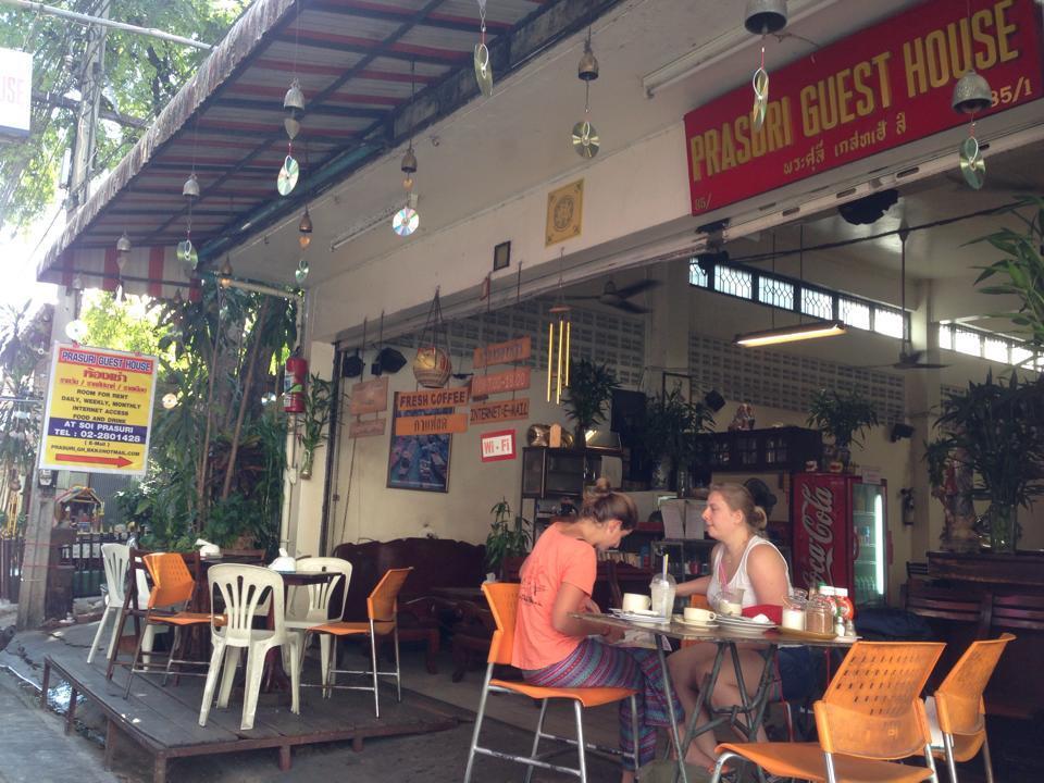 Prasuri Guest House Bangkok Exteriör bild